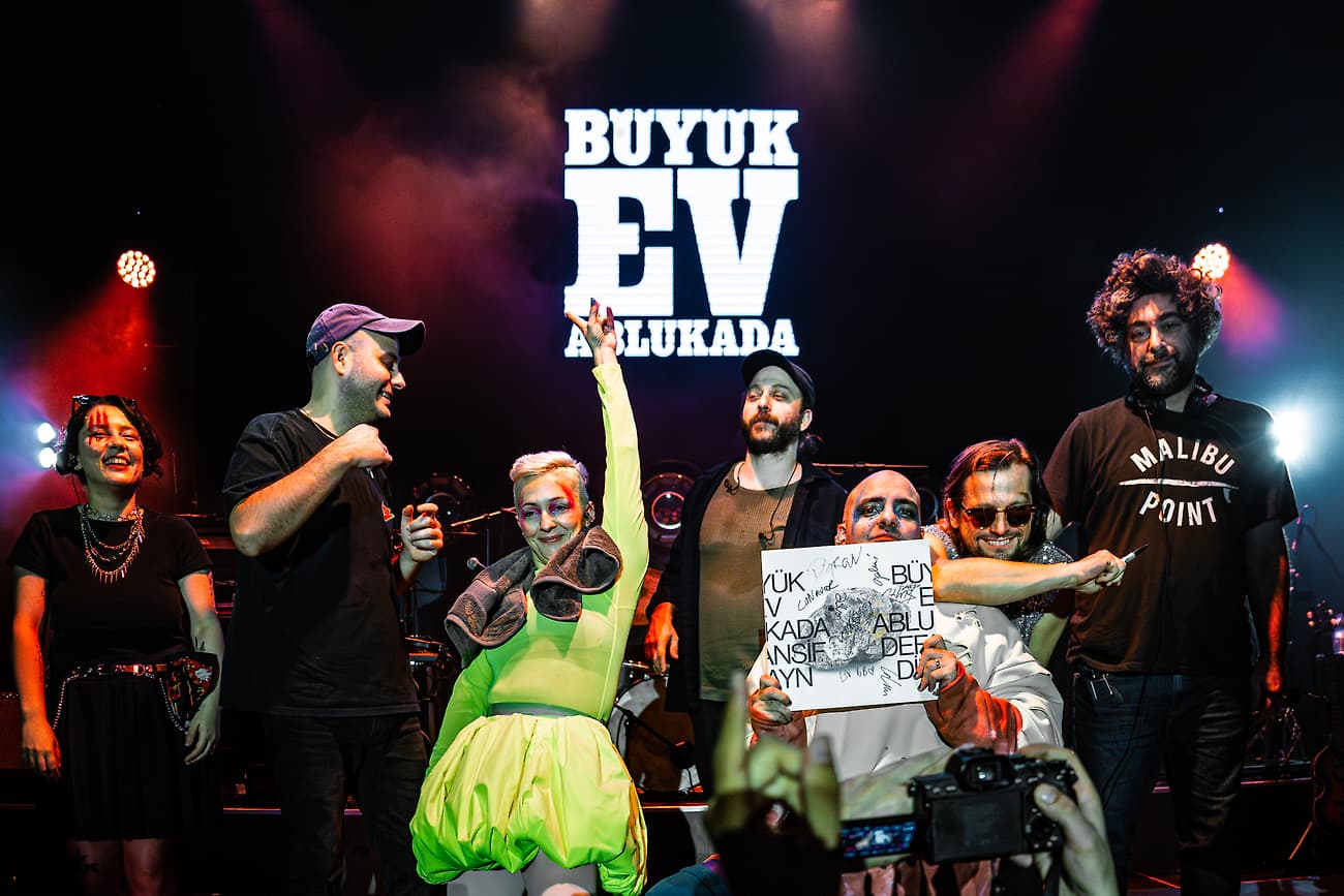 Büyük Ev Ablukada (İstanbul, TR) - alpyz