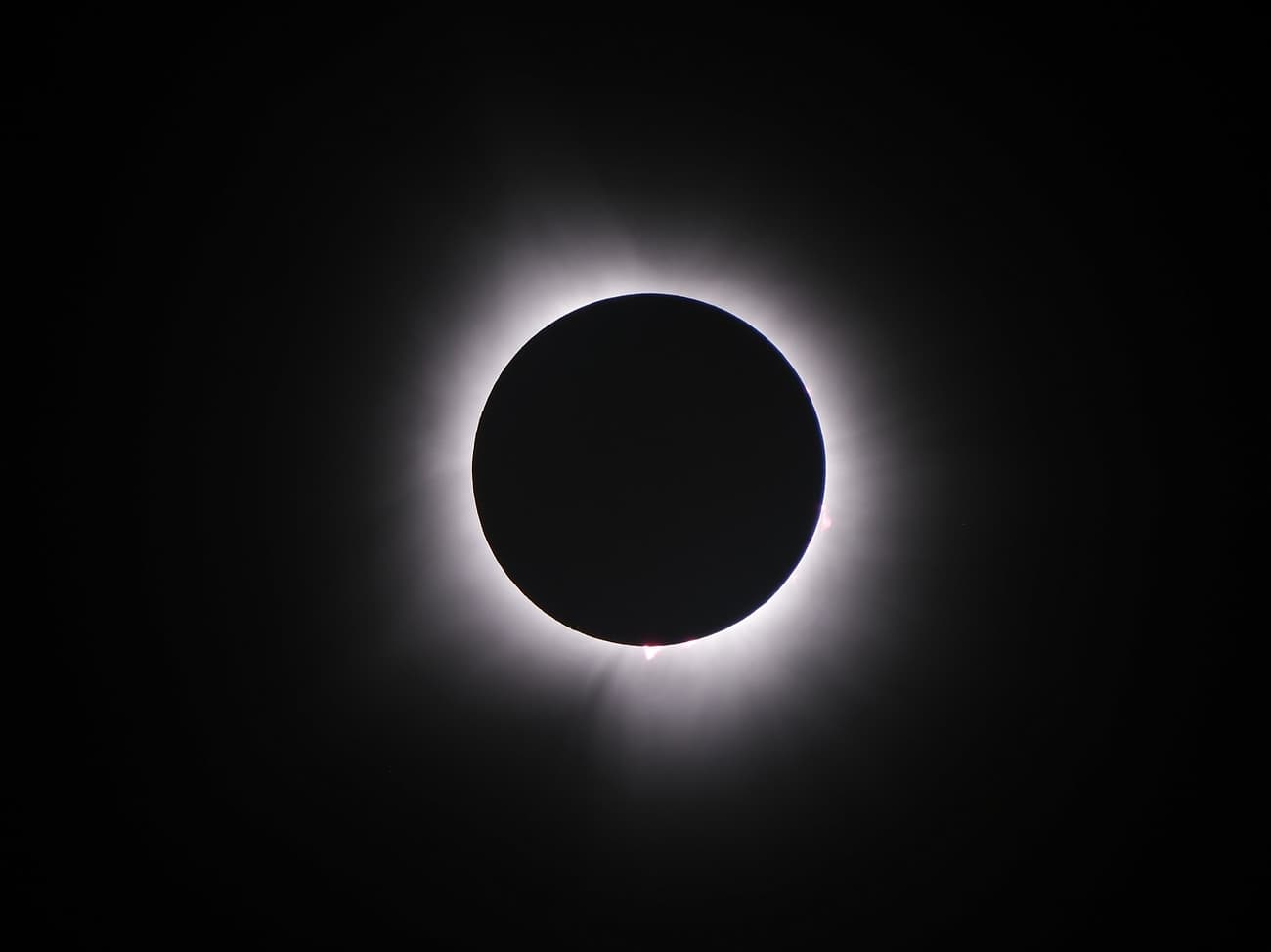 I scuffed my Eclipse photos! - Photography by Rob Brewer